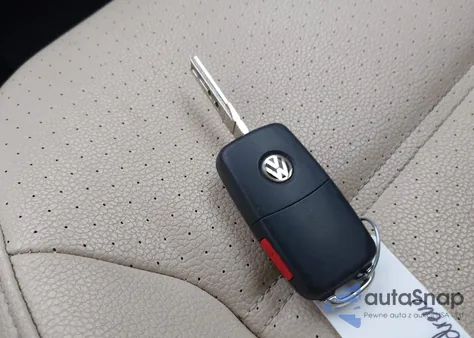 2017 Volkswagen Jetta 1.4T Se z USA, uszkodzony, nr VIN 3VWDB7AJXHM309203